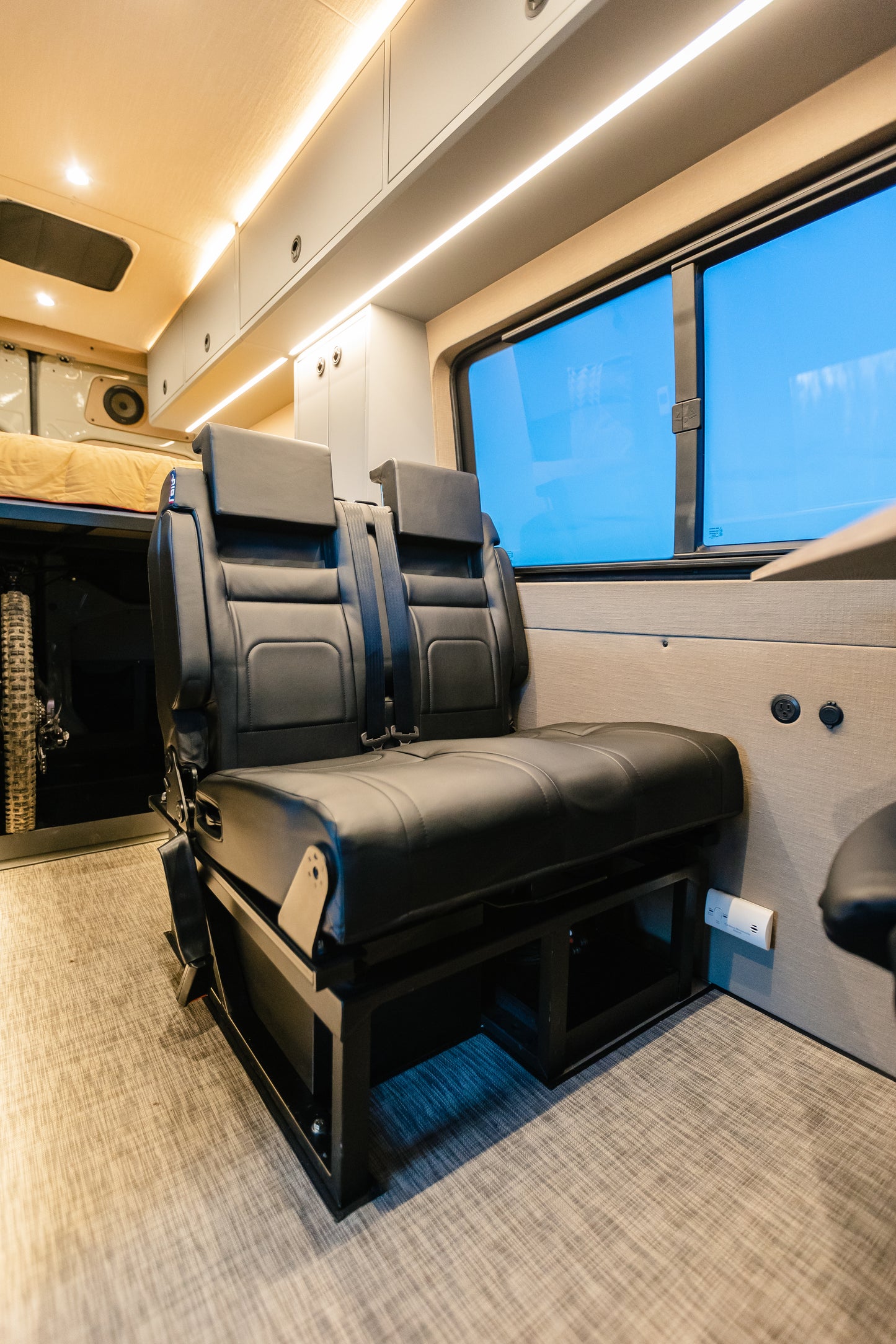 Neptune Two-Seater (4 ft Bifold)